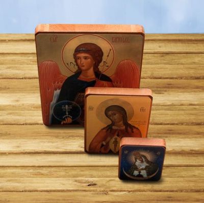 icon of christ the pantocrator red background